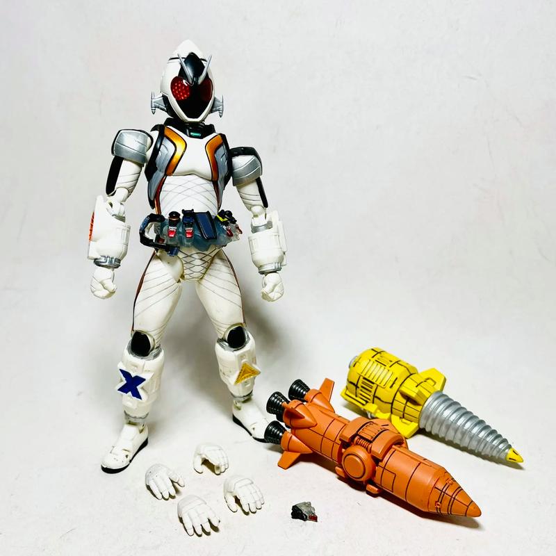 假面骑士里那个最强(包括FOURZE)